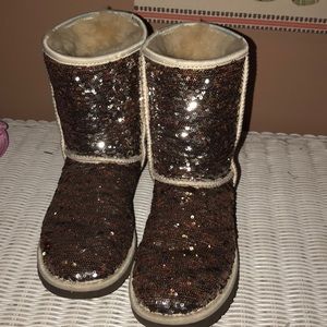 Reversible silver & bronze sequence UGGS!